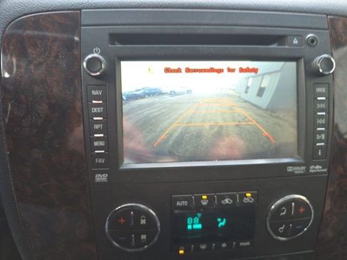 Used 2013 GMC Sierra 2500 Denali w/ Suspension Package, Off-Road image 16