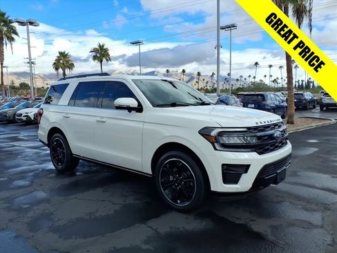 Used 2023 Ford Expedition Limited image 1