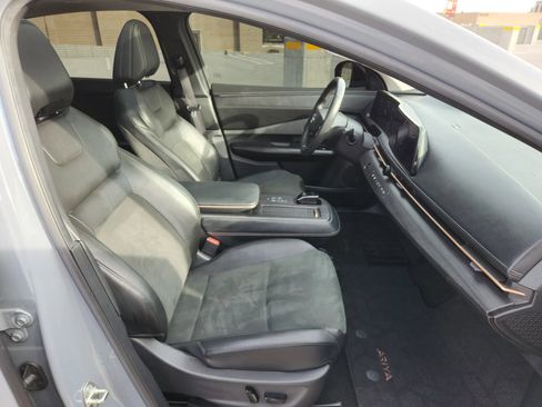 Used 2024 Nissan Ariya FWD image 37