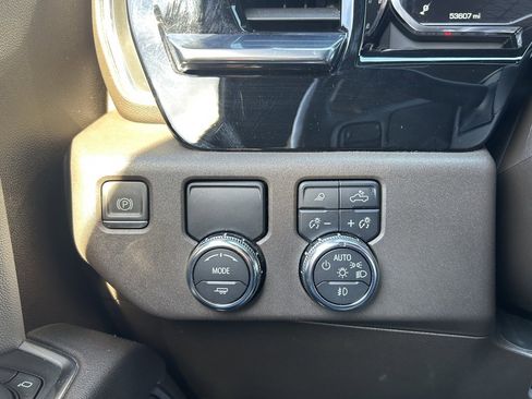 Used 2022 GMC Sierra 1500 SLT image 48