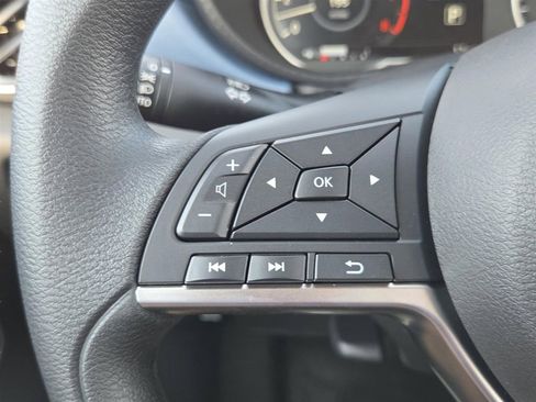 Used 2025 Nissan Versa SV w/ Trunk Package image 10