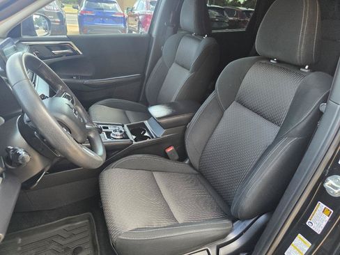 Used 2024 Mitsubishi Outlander ES FWD image 13