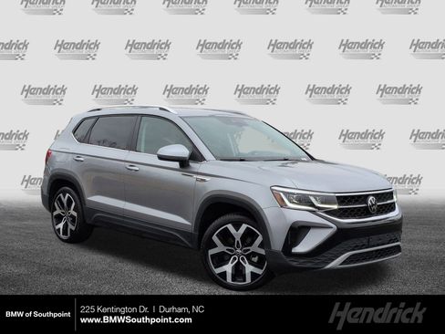 Used 2022 Volkswagen Taos SEL image 1
