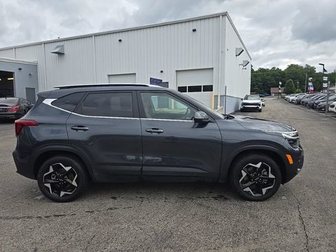 Certified 2024 Kia Seltos EX AWD/4WD image 9
