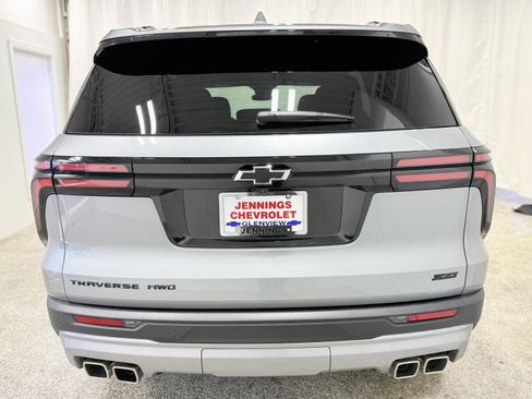 Used 2025 Chevrolet Traverse Z71 w/ Driver Confidence Package image 7