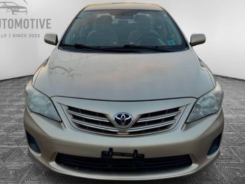Used 2013 Toyota Corolla LE FWD image 3