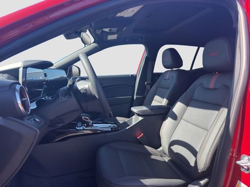 New 2026 Chevrolet Trax RS w/ Sunroof Package FWD image 9