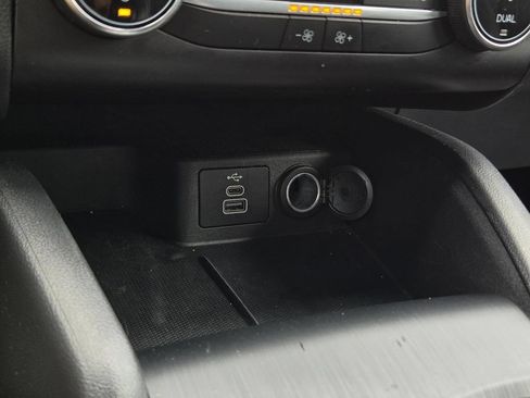 Used 2025 Ford Escape ST-Line FWD image 25