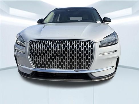 Used 2026 Lincoln Corsair Premiere FWD image 2