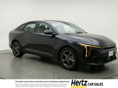 Used 2025 Kia K4 FWD image 1