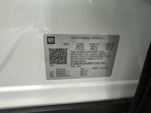 Used 2023 Chevrolet Traverse LT image 32