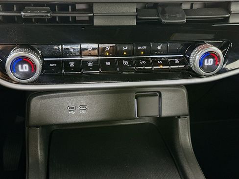 Used 2024 Honda Prologue Touring image 23