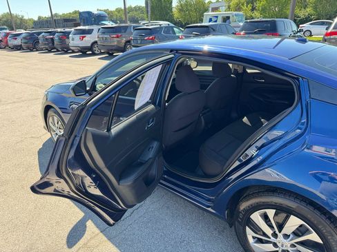 Used 2020 Nissan Altima 2.5 S FWD image 13