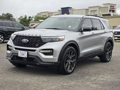Used 2021 Ford Explorer ST w/ Equipment Group 401A AWD/4WD image 3