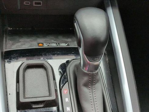 Used 2023 Chevrolet Colorado LT w/ LT Convenience Package II image 11