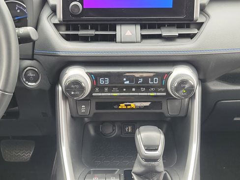 Certified 2024 Toyota RAV4 SE AWD/4WD image 19