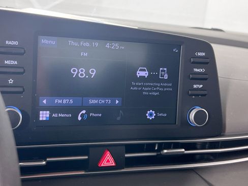 Used 2023 Hyundai Elantra SEL FWD image 14