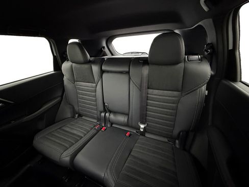 New 2026 Mitsubishi Outlander LE AWD/4WD image 22