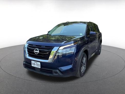 Used 2025 Nissan Pathfinder SV AWD/4WD image 6