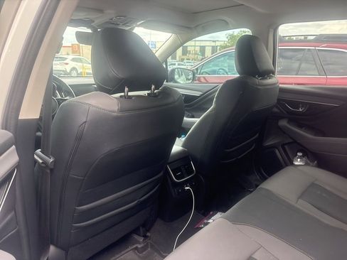 Used 2025 Subaru Outback Onyx Edition XT AWD/4WD image 5