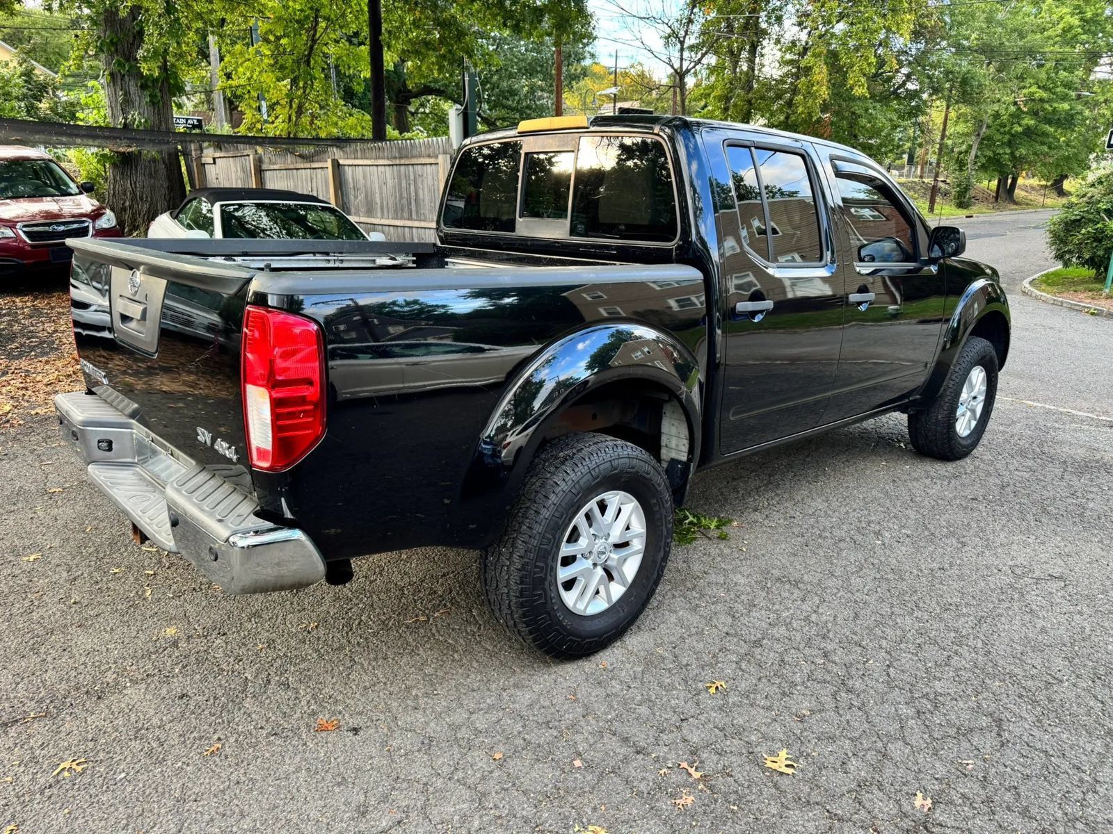 Used 2014 Nissan Frontier SV w/ SV Value Truck Package AWD/4WD image 4