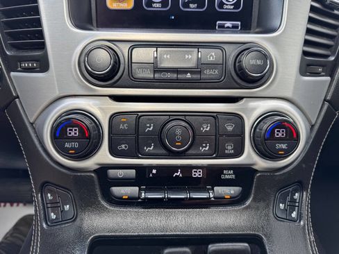 Used 2020 GMC Yukon XL SLT image 28