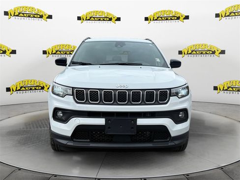Certified 2024 Jeep Compass Latitude image 8