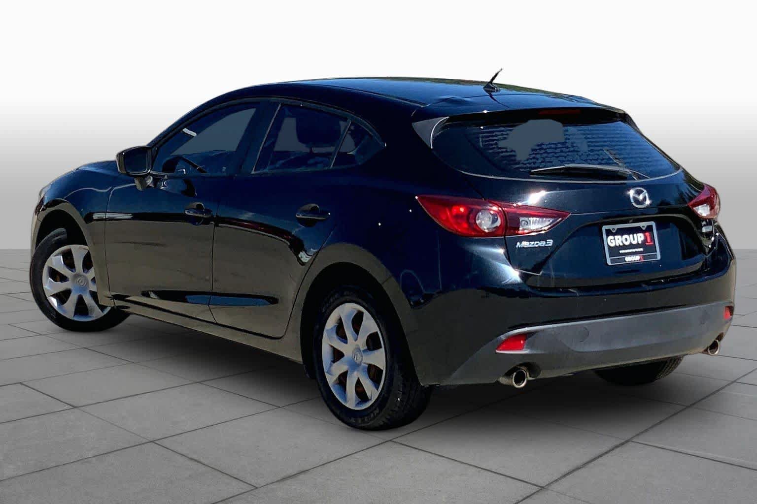 Used 2016 MAZDA MAZDA3 i Sport FWD image 11