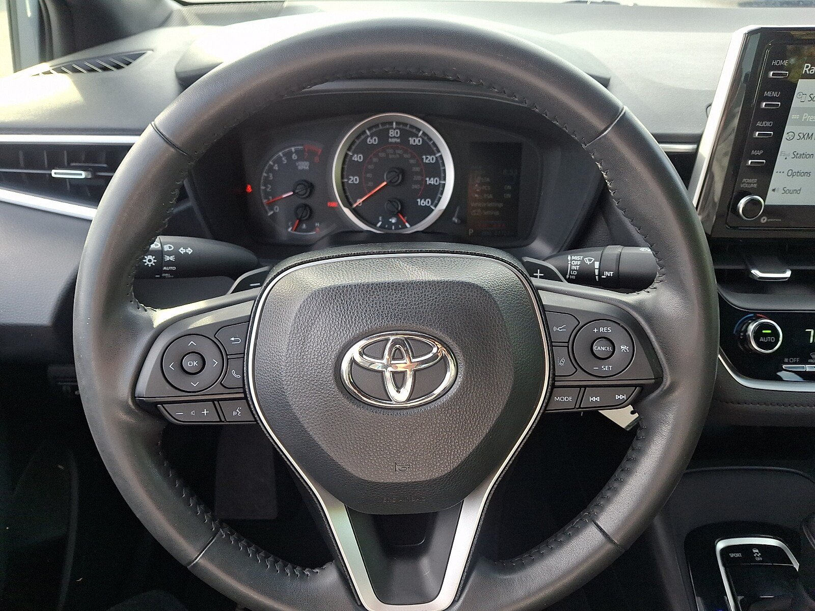 Used 2021 Toyota Corolla SE w/ Carpet Mat Package (TMS) FWD image 18