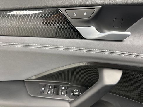 New 2026 Volkswagen Tiguan SE AWD/4WD image 10
