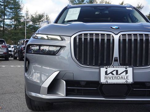 Used 2023 BMW X7 xDrive40i w/ Premium Package image 19