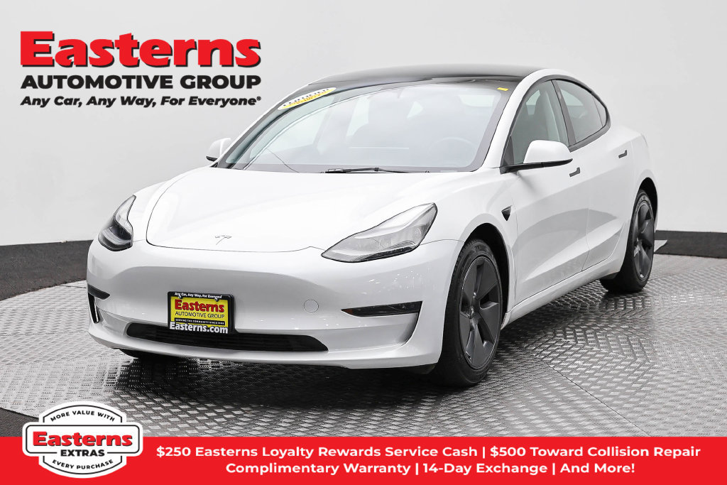 Used 2023 Tesla Model 3 Standard Range RWD image 1