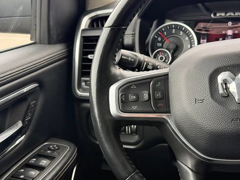 Used 2022 RAM 1500 Laramie AWD/4WD image 11