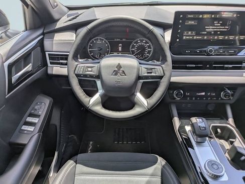 New 2026 Mitsubishi Outlander LE FWD image 16