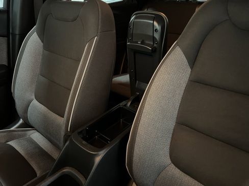 Used 2022 Chevrolet TrailBlazer LT w/ LPO, Blackout Package image 33