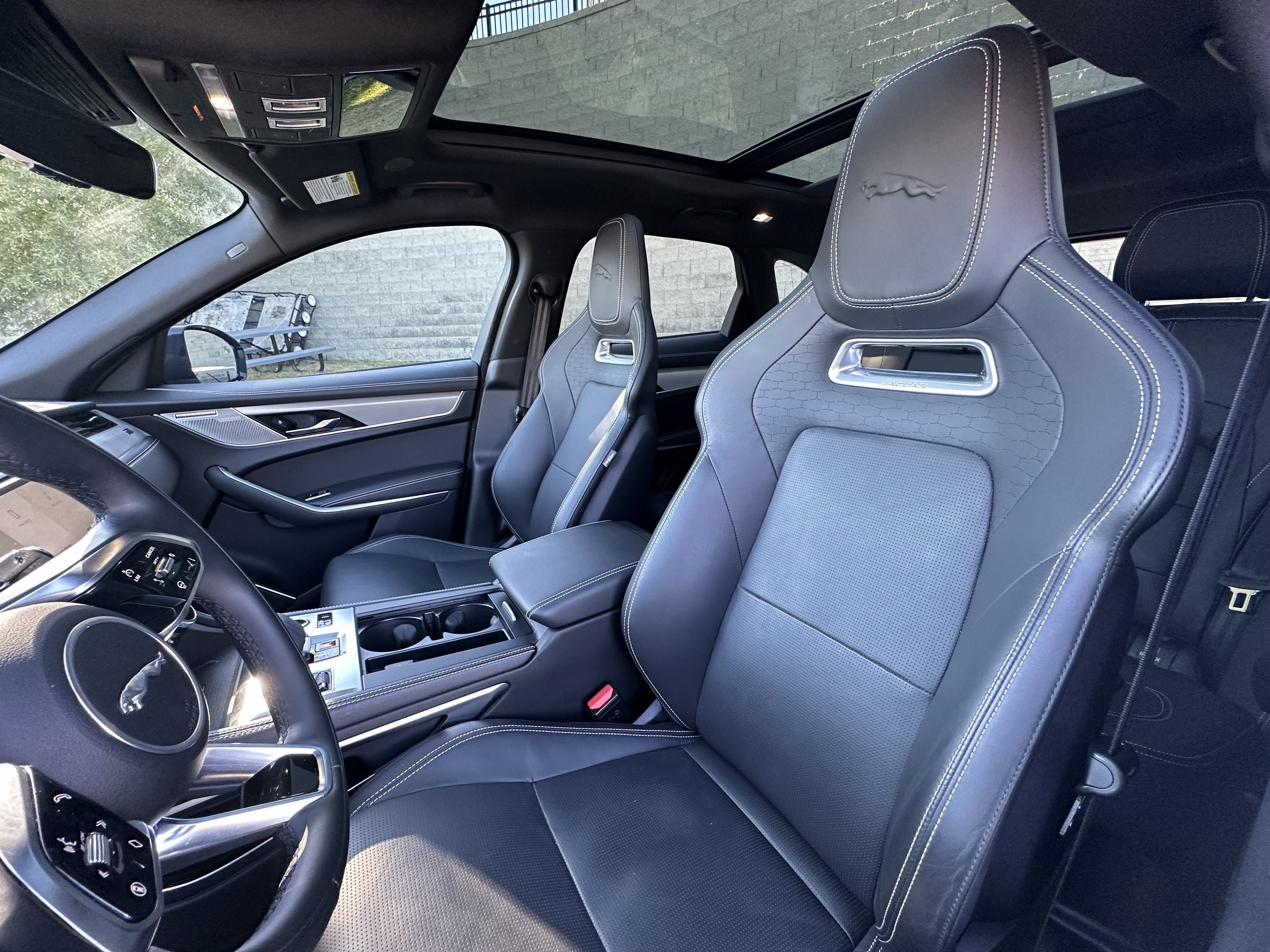 Certified 2026 Jaguar F-PACE R-Dynamic S AWD/4WD image 15