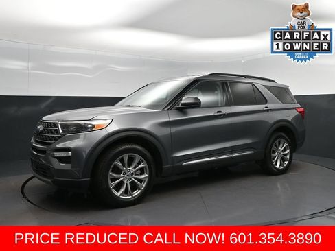 Used 2023 Ford Explorer XLT w/ Equipment Group 202A AWD/4WD image 3