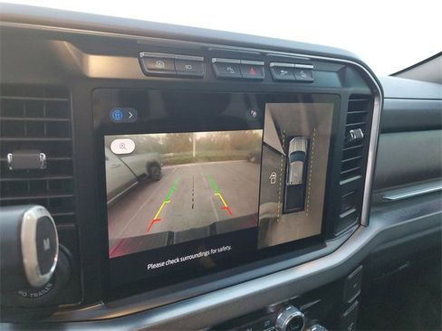 Used 2023 Ford F250 Platinum w/ Tremor Off-Road Package image 22