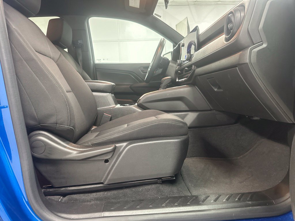 Used 2024 Chevrolet Colorado Trail Boss w/ Technology Package AWD/4WD image 21