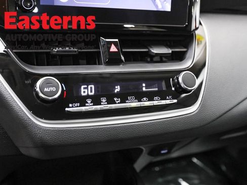 Used 2025 Toyota Corolla LE image 19