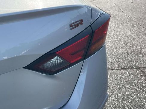 Used 2024 Nissan Altima 2.5 SR FWD image 12