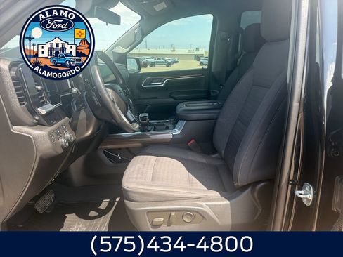 Used 2022 Chevrolet Silverado 1500 RST AWD/4WD image 9