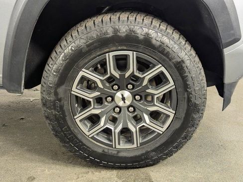 Used 2023 Chevrolet Colorado Z71 w/ Z71 Convenience Package 2 image 13