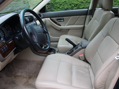 Used 2000 Subaru Outback Limited AWD/4WD image 5
