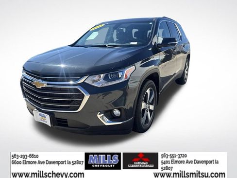 Used 2020 Chevrolet Traverse LT w/ LT Premium Package AWD/4WD image 1