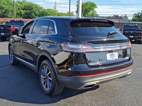 Certified 2022 Lincoln Nautilus AWD image 4