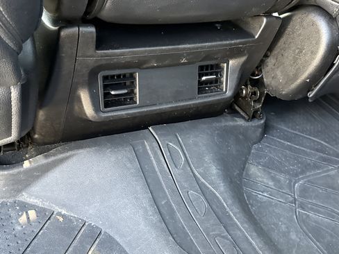 Used 2024 Chevrolet Silverado 2500 Custom w/ Custom Value Package image 11