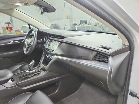 Used 2018 Cadillac XT5 Premium Luxury image 38
