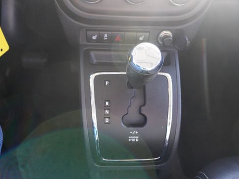 Used 2015 Jeep Patriot Sport 4WD image 13