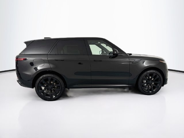 New 2027 Land Rover Range Rover Sport Dynamic SE AWD/4WD image 4